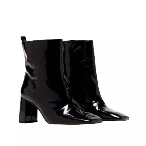 Good American Shoes - Good American Black Patent Leather Square Toe Boots Size 8 NWT $249 MSRP
